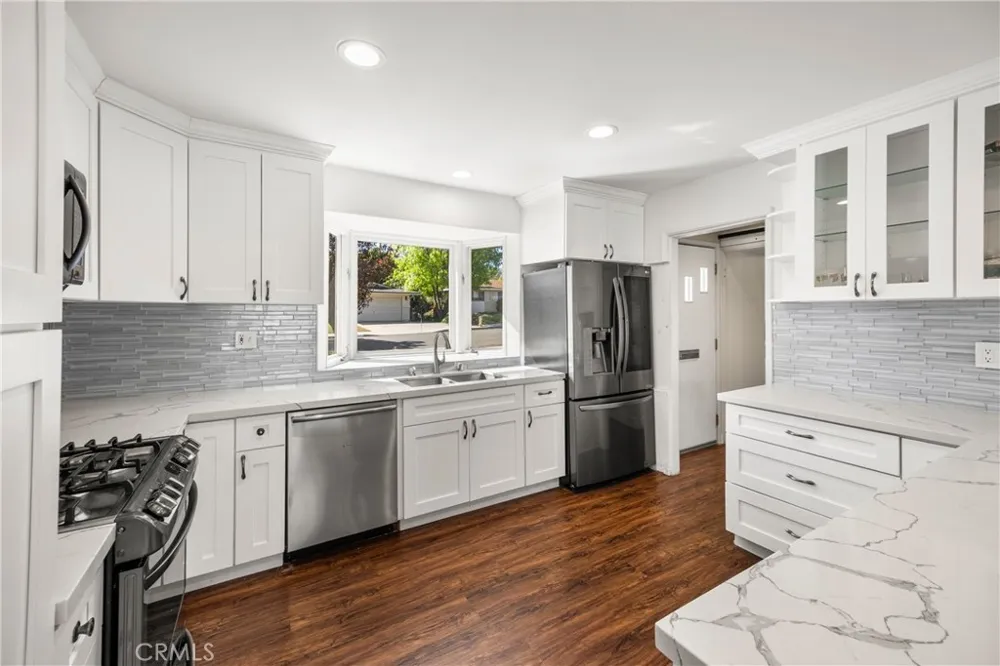 221 Phlox Avenue Redlands, CA 92373