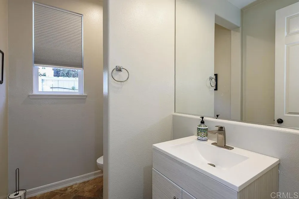 2903 Rancho Cortes Carlsbad, CA 92009