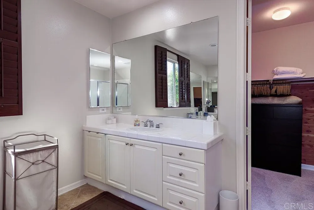 2903 Rancho Cortes Carlsbad, CA 92009