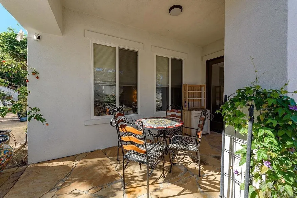 2903 Rancho Cortes Carlsbad, CA 92009