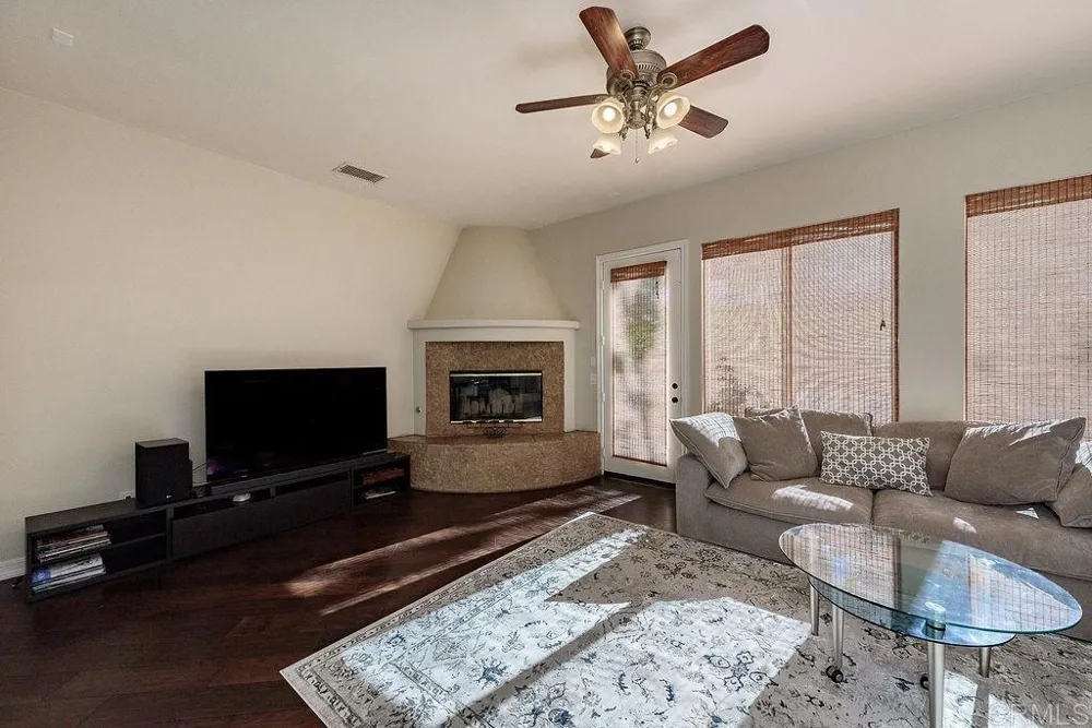 2903 Rancho Cortes Carlsbad, CA 92009