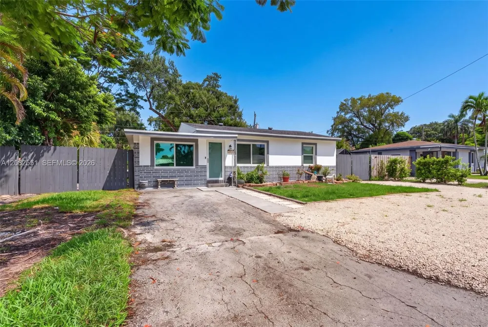 1541 SW 32nd Ct Fort Lauderdale, FL 33315
