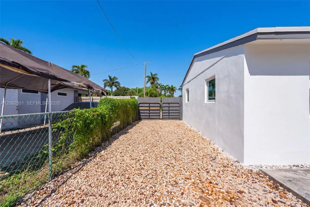 1541 SW 32nd Ct Fort Lauderdale, FL 33315