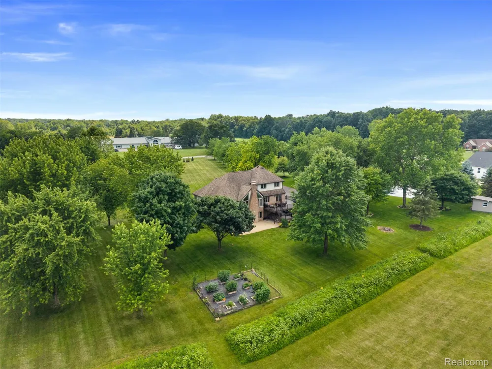 55550 Lee Road Lyon Charter Township, MI 48165