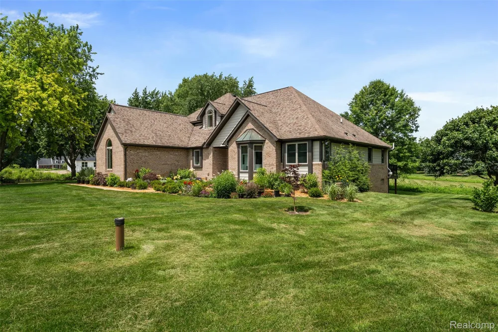 55550 Lee Road Lyon Charter Township, MI 48165