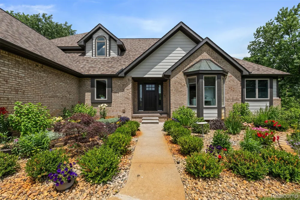 55550 Lee Road Lyon Charter Township, MI 48165