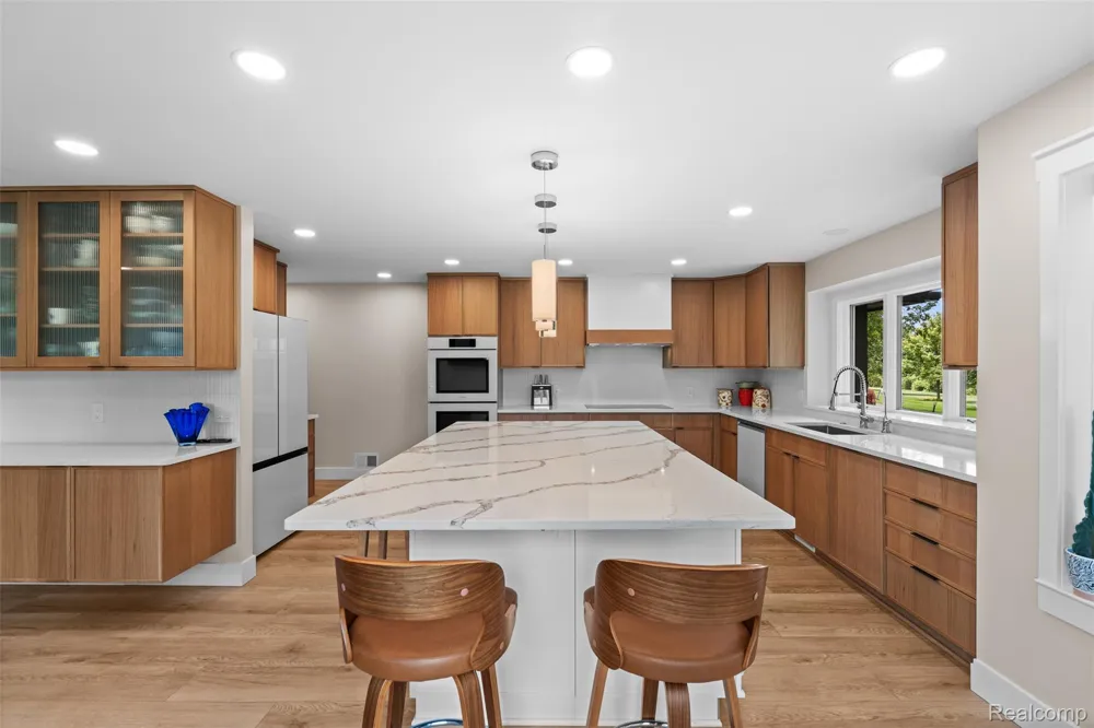55550 Lee Road Lyon Charter Township, MI 48165