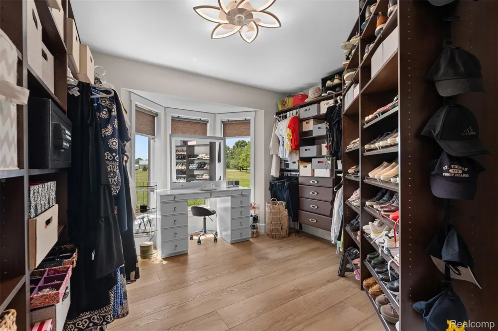 55550 Lee Road Lyon Charter Township, MI 48165