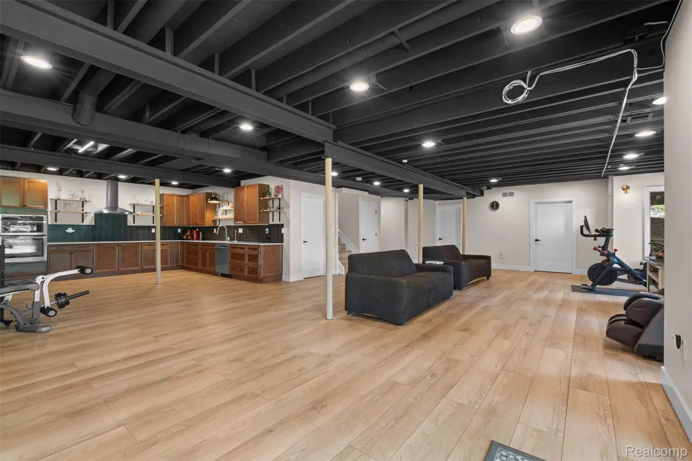 55550 Lee Road Lyon Charter Township, MI 48165