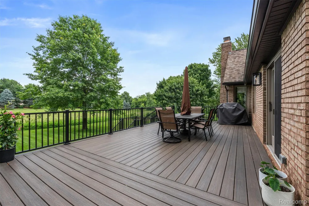55550 Lee Road Lyon Charter Township, MI 48165
