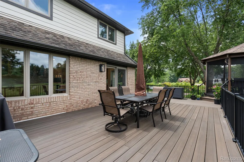 55550 Lee Road Lyon Charter Township, MI 48165