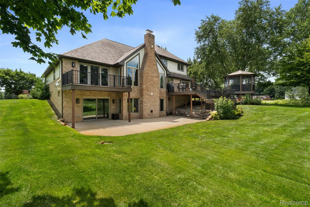 55550 Lee Road Lyon Charter Township, MI 48165