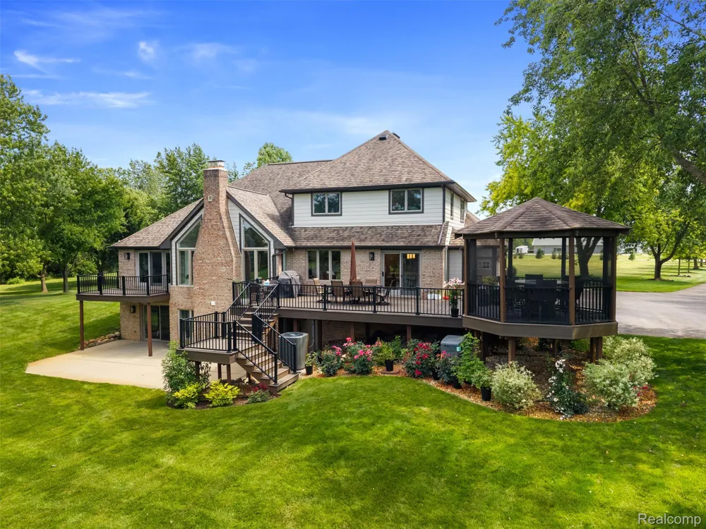 55550 Lee Road Lyon Charter Township, MI 48165