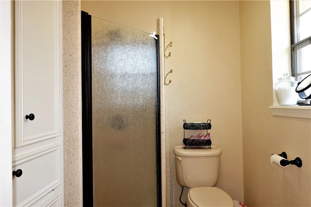 134 Saint Anthony Drive Sinton, TX 78387