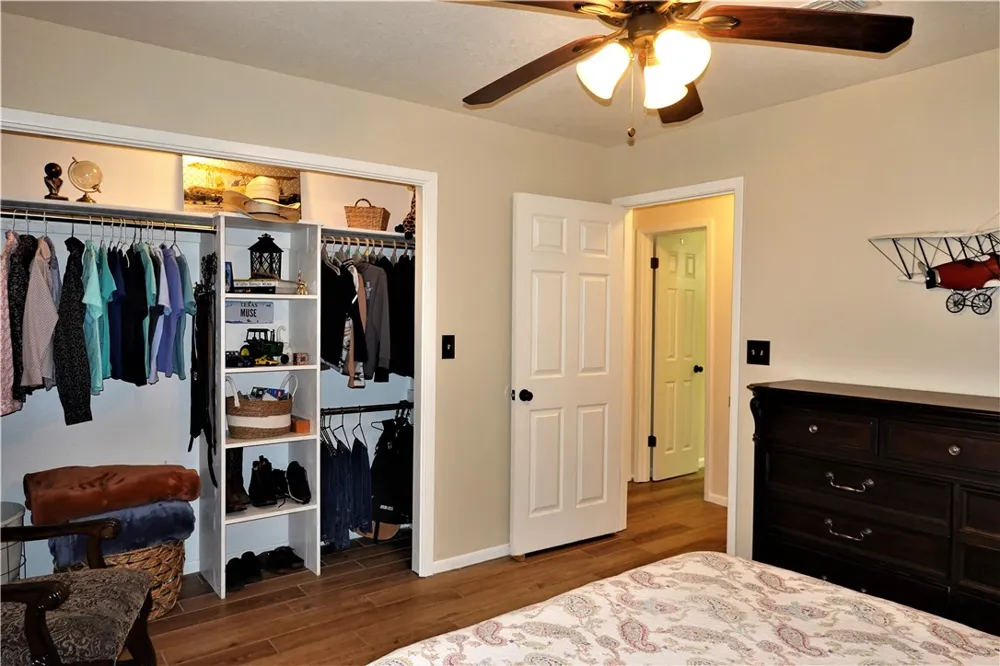 134 Saint Anthony Drive Sinton, TX 78387