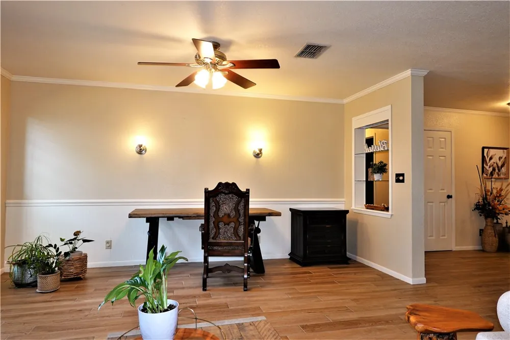 134 Saint Anthony Drive Sinton, TX 78387