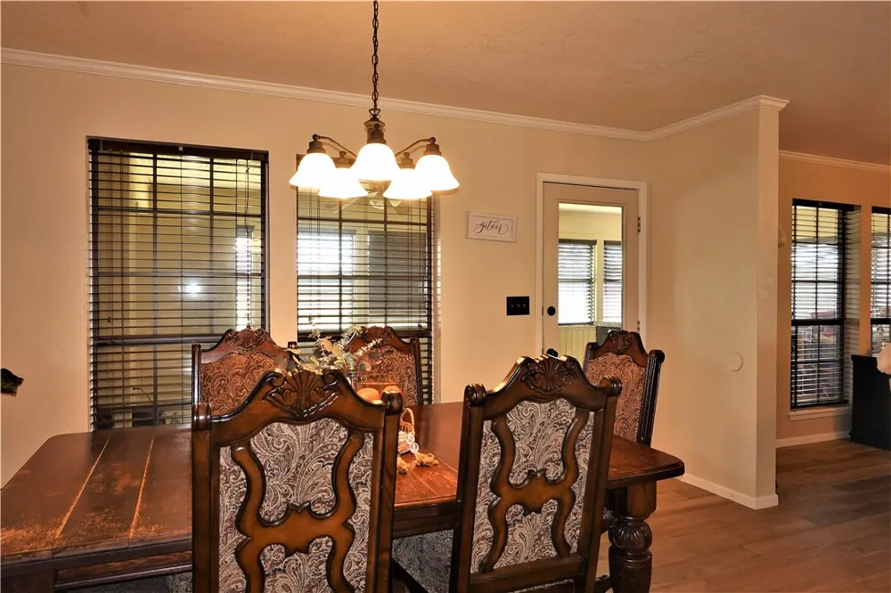 134 Saint Anthony Drive Sinton, TX 78387