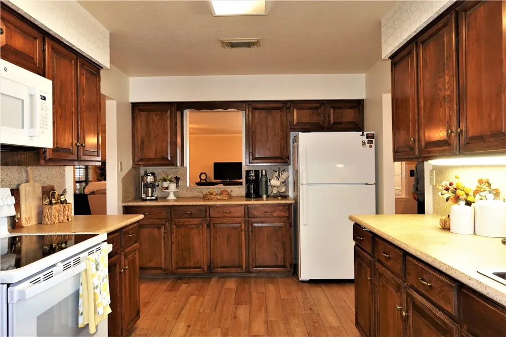 134 Saint Anthony Drive Sinton, TX 78387