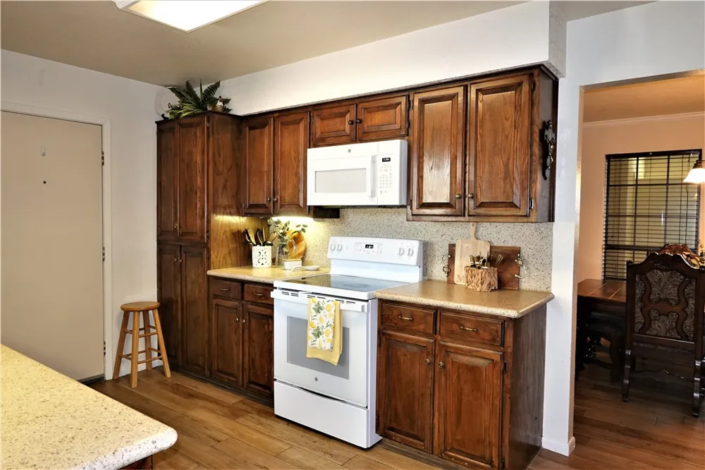 134 Saint Anthony Drive Sinton, TX 78387