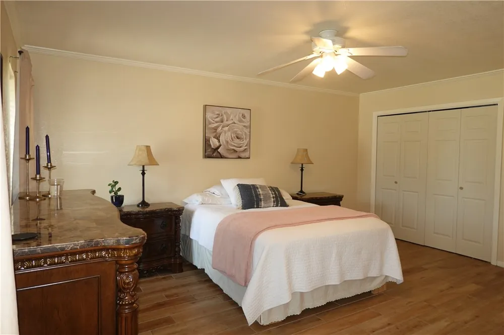 134 Saint Anthony Drive Sinton, TX 78387