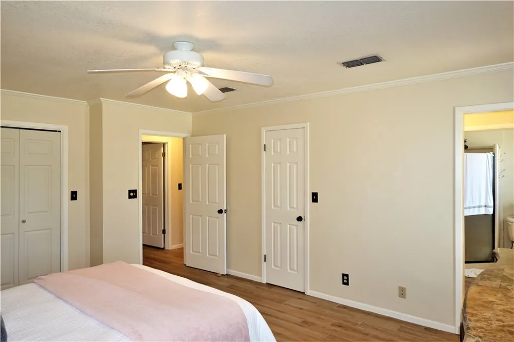 134 Saint Anthony Drive Sinton, TX 78387