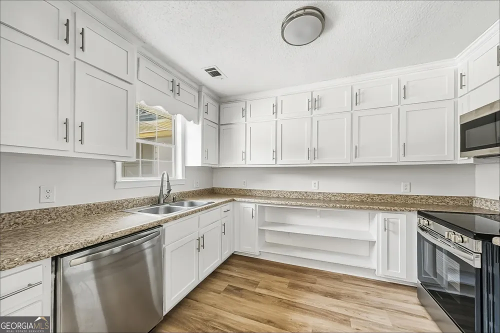 132 Edwards WAY Stockbridge, GA 30281