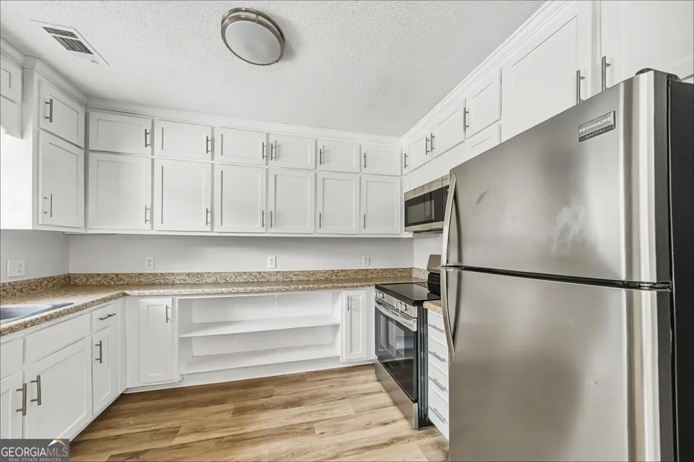 132 Edwards WAY Stockbridge, GA 30281
