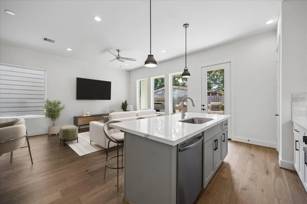 1834 W Tidwell Road Houston, TX 77091