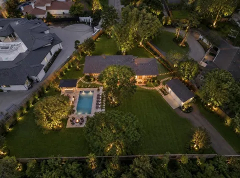 31 E Shady Lane