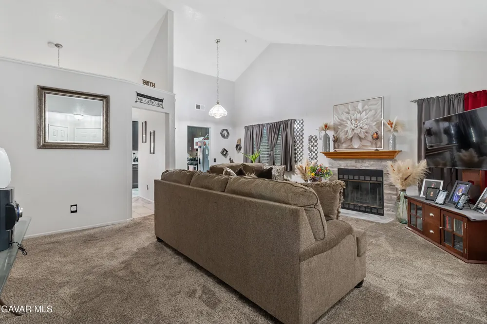 2641 Peaceful Way Lancaster, CA 93535