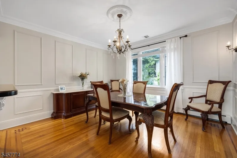84 Vanderburgh Ave Rutherford, NJ 07070