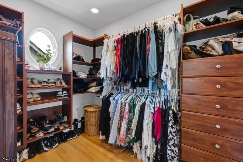 84 Vanderburgh Ave Rutherford, NJ 07070