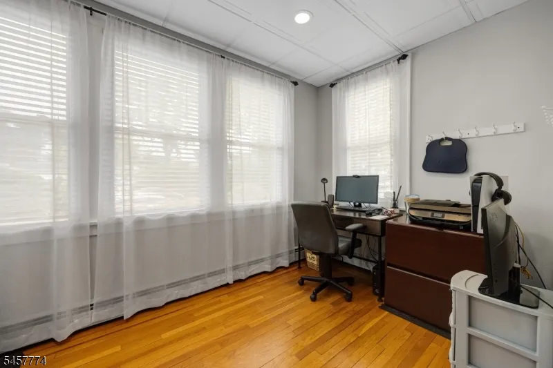 84 Vanderburgh Ave Rutherford, NJ 07070