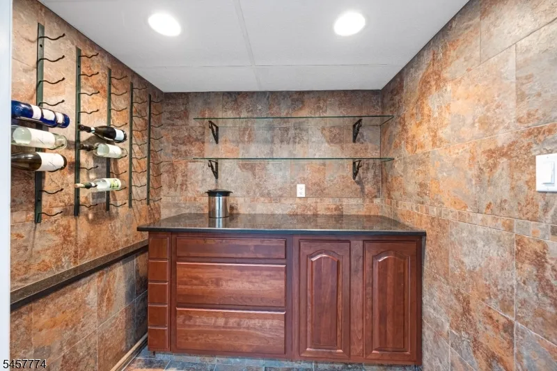 84 Vanderburgh Ave Rutherford, NJ 07070