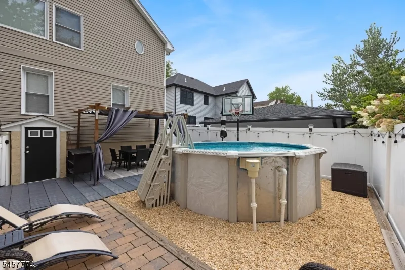 84 Vanderburgh Ave Rutherford, NJ 07070