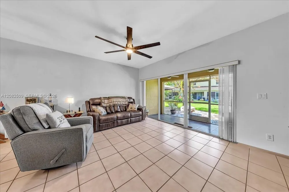 12152 SW 4th St Pembroke Pines, FL 33025