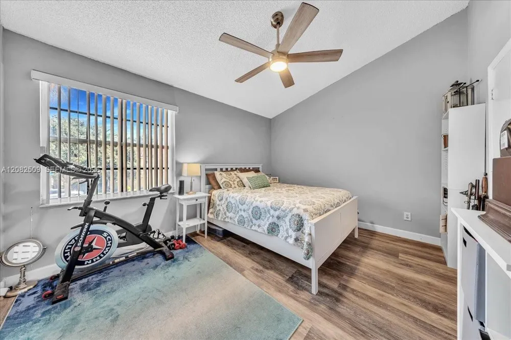 12152 SW 4th St Pembroke Pines, FL 33025