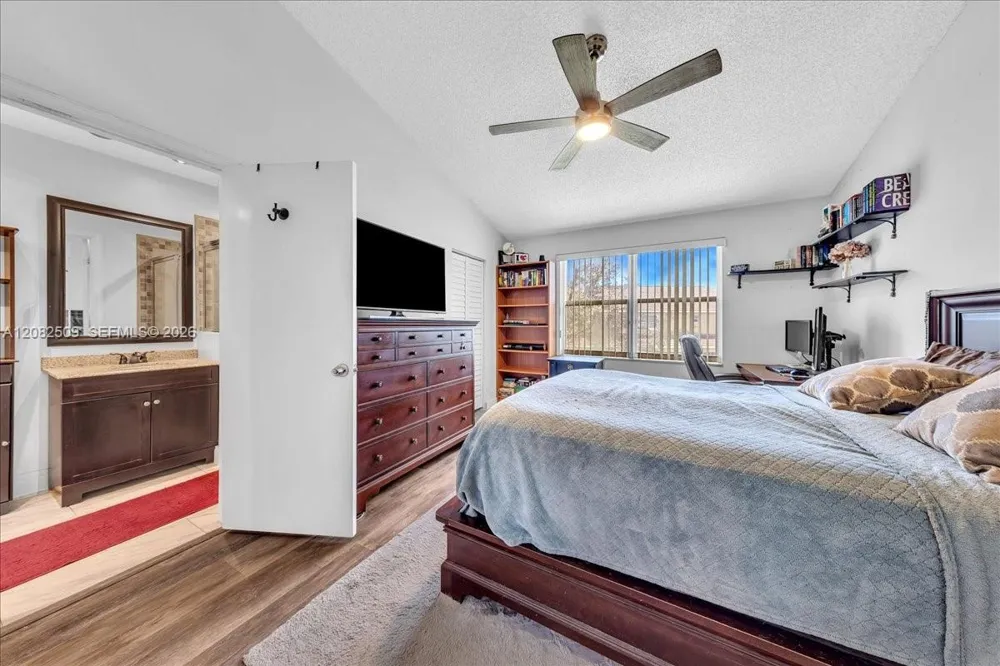 12152 SW 4th St Pembroke Pines, FL 33025
