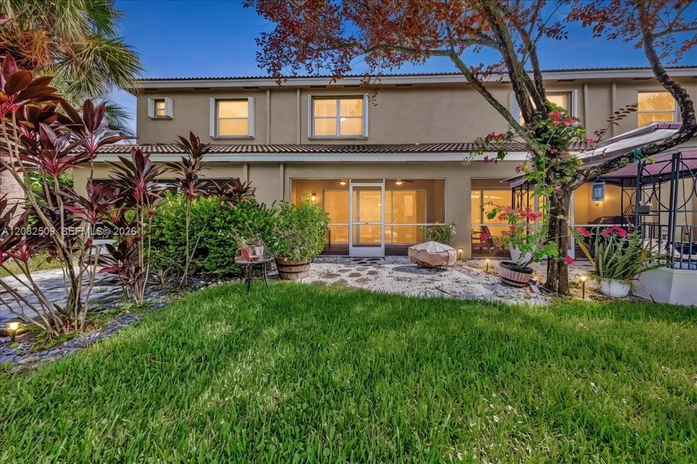 12152 SW 4th St Pembroke Pines, FL 33025
