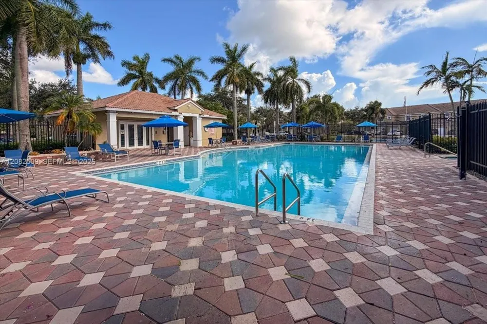 12152 SW 4th St Pembroke Pines, FL 33025