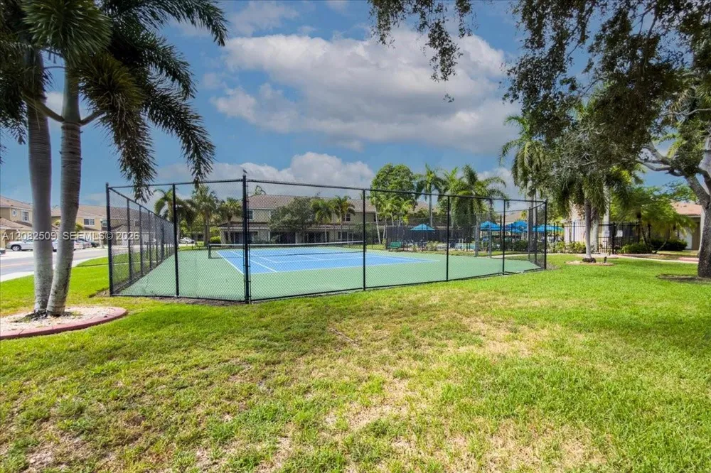 12152 SW 4th St Pembroke Pines, FL 33025