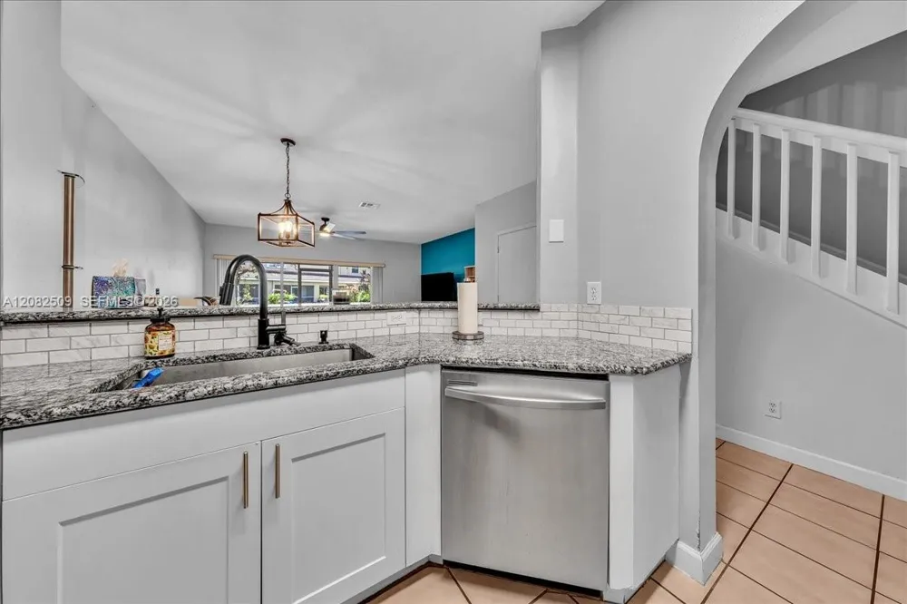 12152 SW 4th St Pembroke Pines, FL 33025