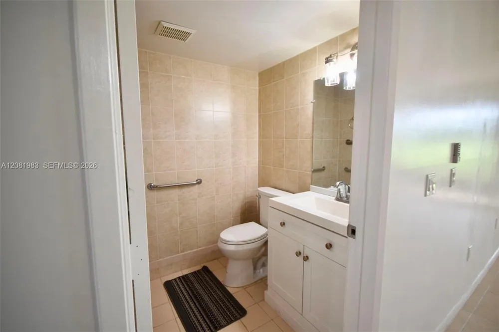 1650 SW 124th Ter #102D Pembroke Pines, FL 33027