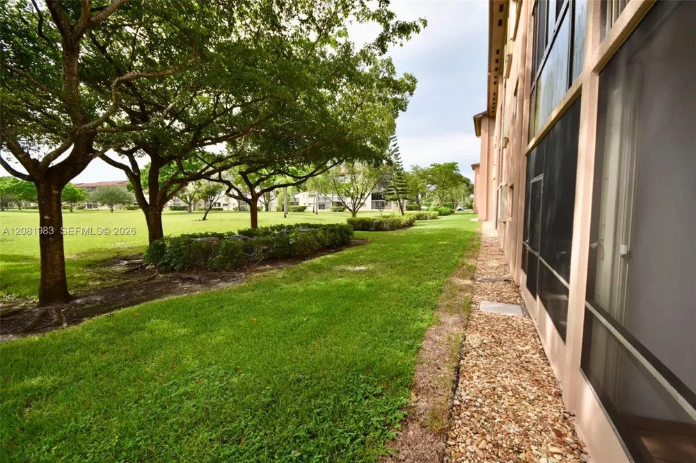1650 SW 124th Ter #102D Pembroke Pines, FL 33027