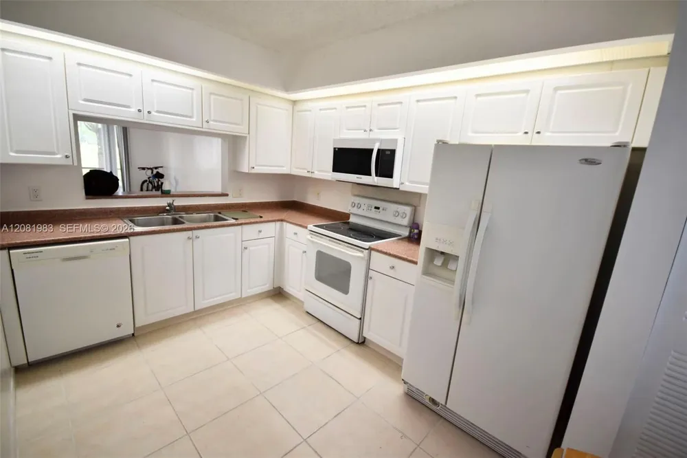 1650 SW 124th Ter #102D Pembroke Pines, FL 33027
