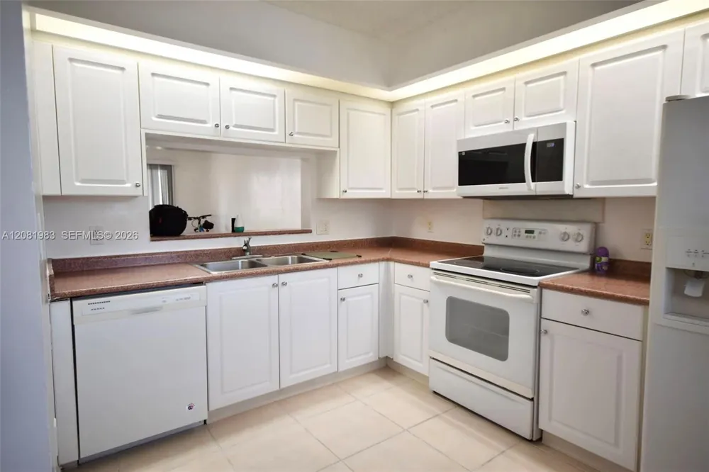 1650 SW 124th Ter #102D Pembroke Pines, FL 33027