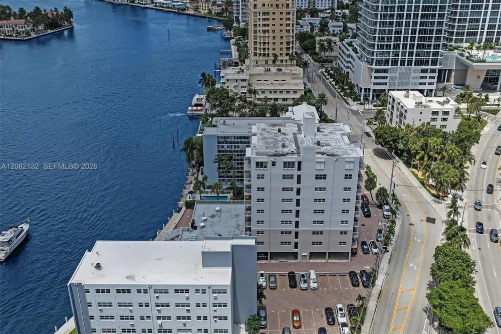 95 Birch Rd #301 Fort Lauderdale, FL 33304
