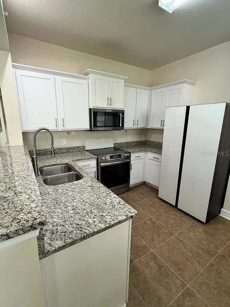 6058 TWAIN STREET #101 Orlando, FL 32835