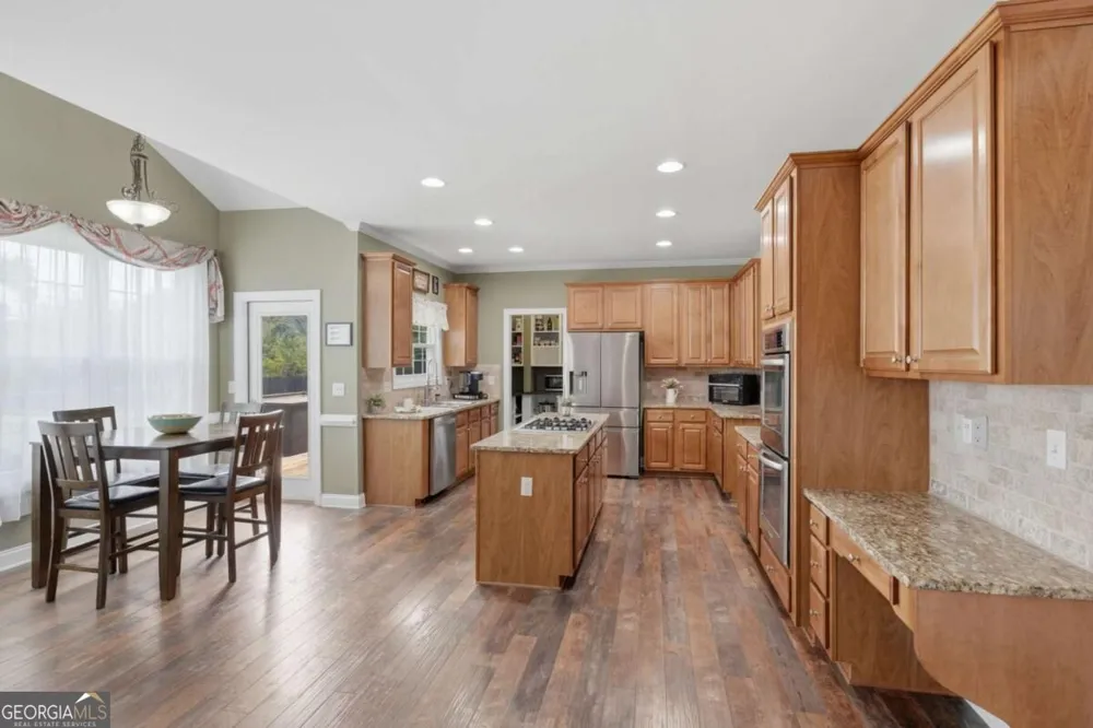 8205 Applewood CT Gainesville, GA 30506