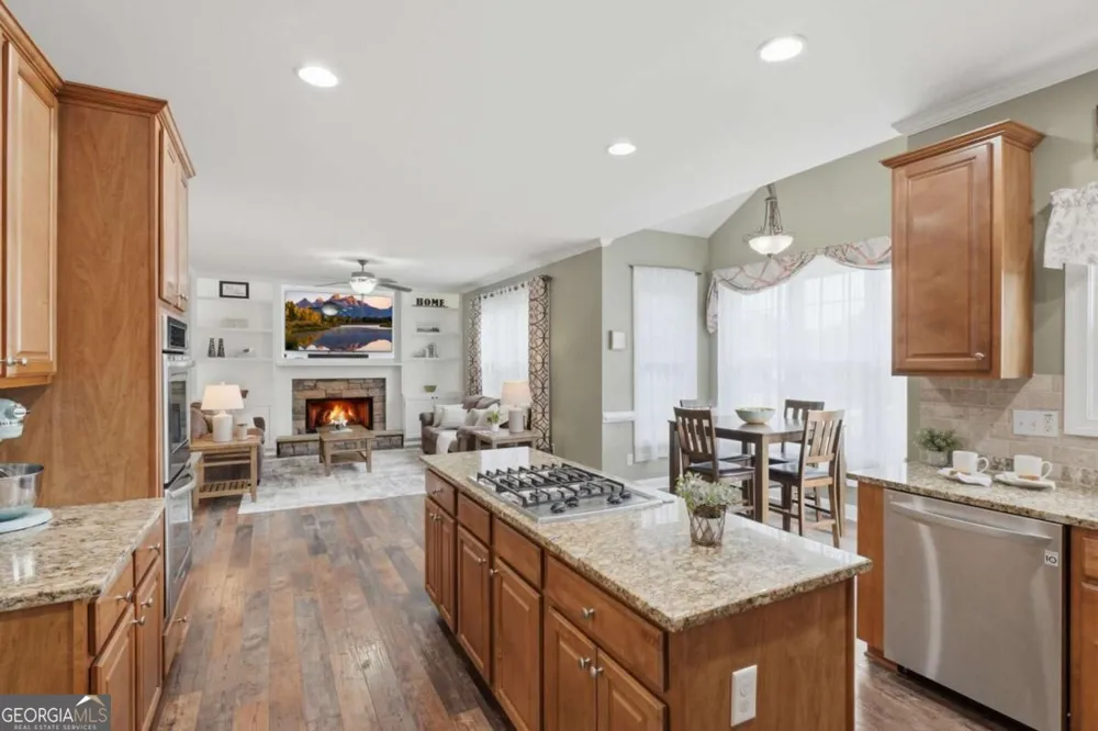 8205 Applewood CT Gainesville, GA 30506